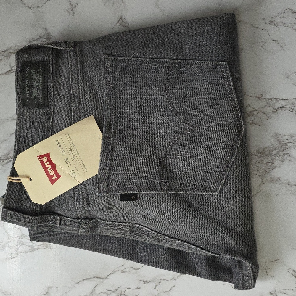 Levi's 531 low skinny sz 8M nwt